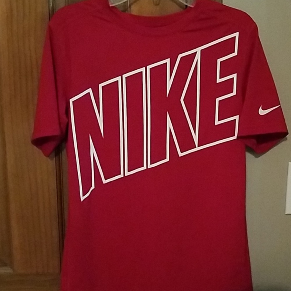 Nike DRI-FIT Shirts-Boys XL